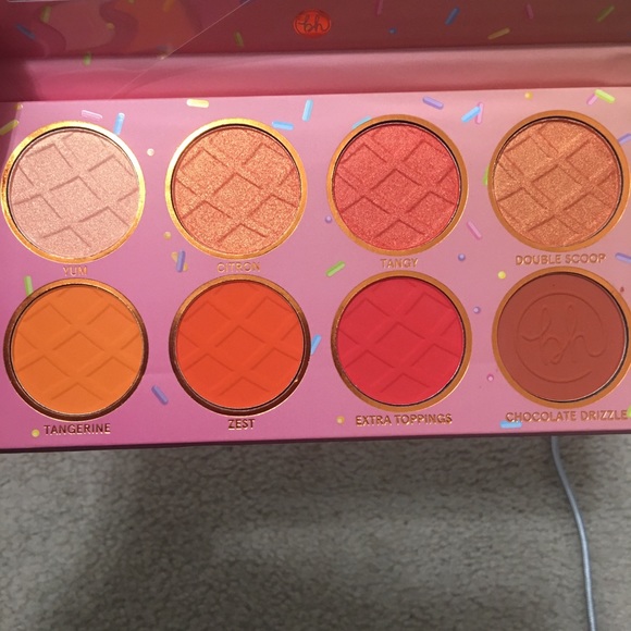 BH Cosmetics Sweet Shoppe Collection-2 Palettes - Picture 3 of 4